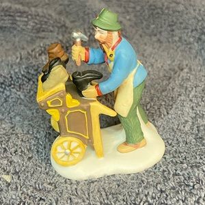 Dept 56 Heritage Village Cobbler 5839-4 Figurine